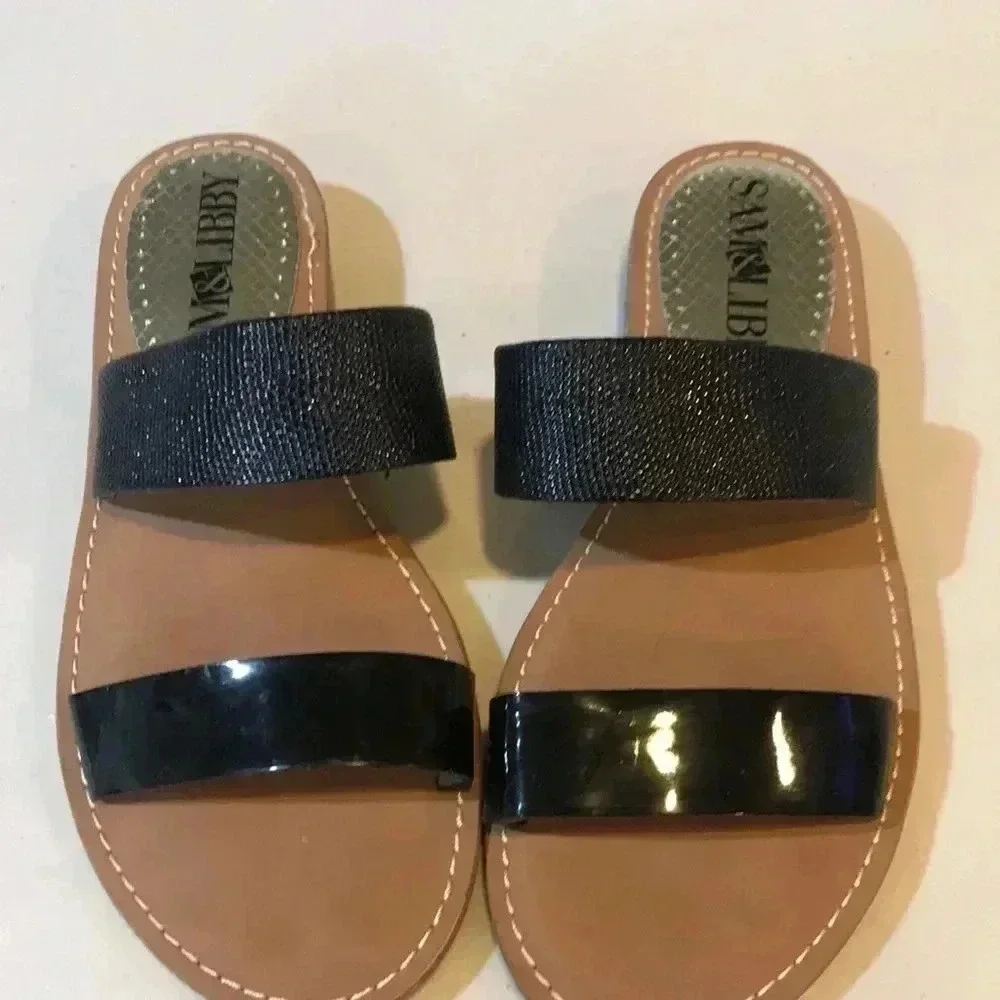 Sam & Libby Black Slip On Sandals with Faux Patent Leather Strap-Size 7.5